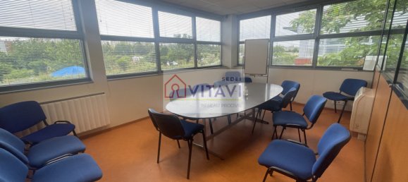 19 rooms Office in Beauvais, France No. 271958 2