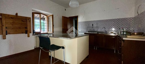 5 rooms House in Verucchio, Italy No. 92009 3