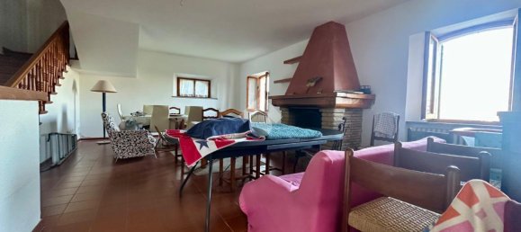 5 rooms House in Verucchio, Italy No. 92009 2