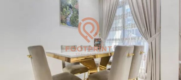 Adosado de 4 dormitorios en Dubai, UAE No. 24191 2