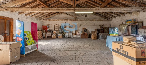 390m² Office in Istrana, Italy No. 381183 13