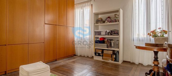 390m² Office in Istrana, Italy No. 381183 11