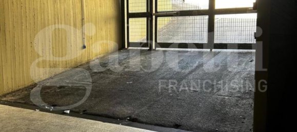 Garaje en Taranto, Italy 14 m² No. 351414 7