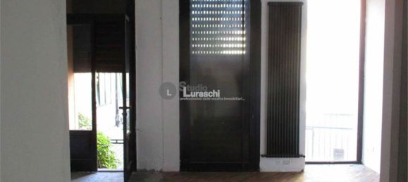 Коммерческая недвижимость с 2 комнатами в Бардзано, Италия № 75800 11