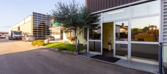 Lagerhaus in Pordenone, Italy 3000m², Nr. 118216 9