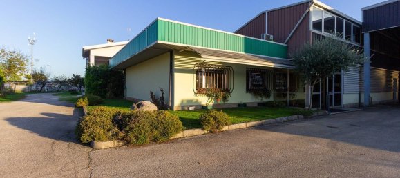 Lagerhaus in Pordenone, Italy 3000m², Nr. 118216 12