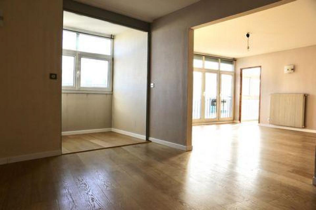 2 bedrooms Condo in Reims, France No. 26511