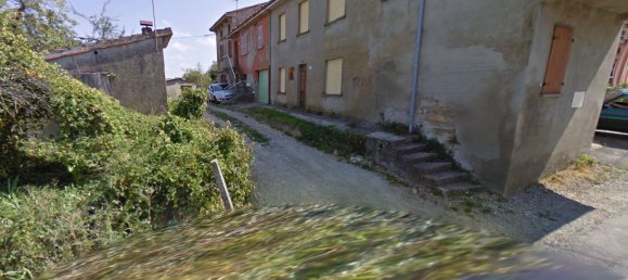 7-Zimmer Haus in Gropparello, Italy, Nr. 253359 2