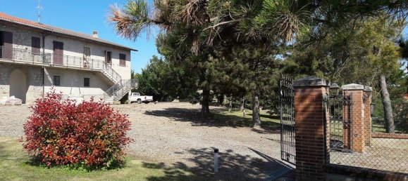 15 rooms House in Castiglione d'Orcia, Italy No. 66159 3