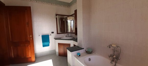 15 rooms House in Castiglione d'Orcia, Italy No. 66159 18
