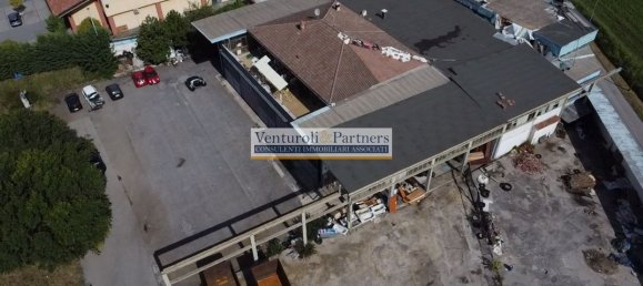 Almacén en Lonato del Garda, Italy 1400 m² No. 277423 3