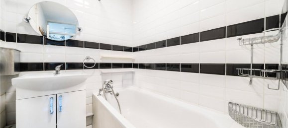 2 bedrooms Apartment in London, United Kingdom No. 12739 7