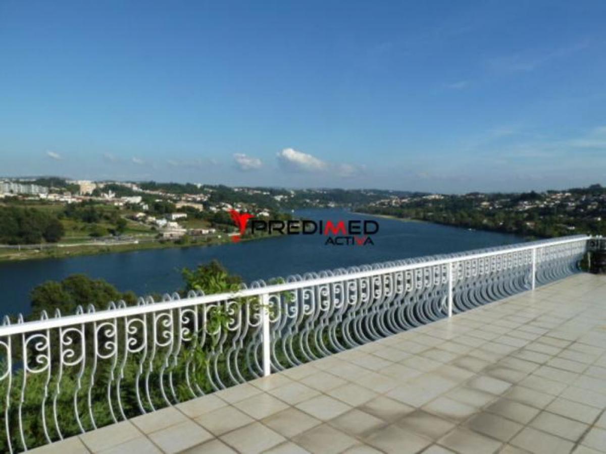 6 bedrooms House in Vila Nova de Gaia, Portugal No. 4172