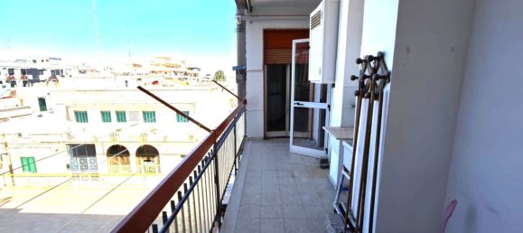 3 chambres Appartement à Bari, Italy No. 361798 4