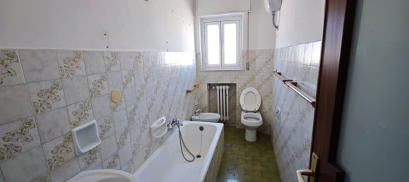 3 chambres Appartement à Bari, Italy No. 361798 8