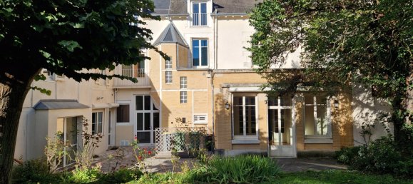 6 bedrooms House in Orleans, France No. 233933 3