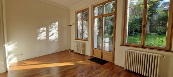 6 bedrooms House in Orleans, France No. 233933 7