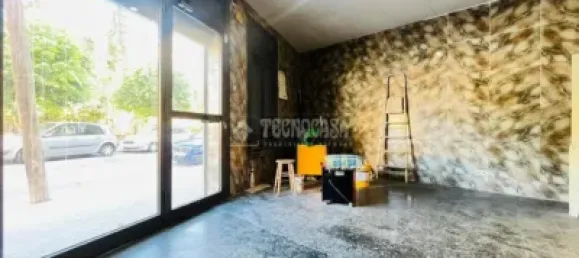 39m² Commercial property in L'Hospitalet de Llobregat, Spain No. 179158 7