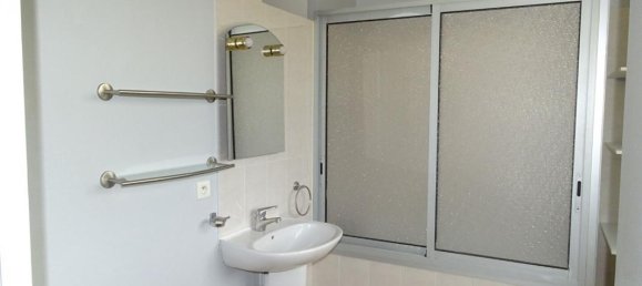 Edificio de 13 habitaciónes en Gien, France No. 241263 11