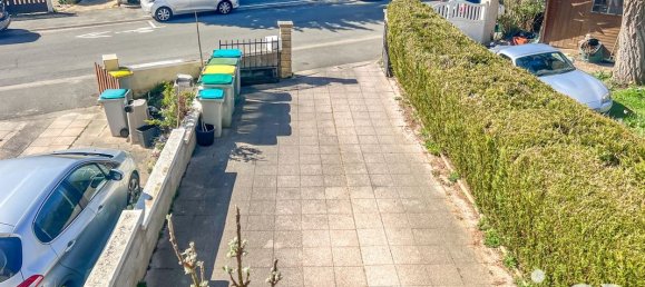 5 bedrooms House in Villepreux, France No. 325915 18