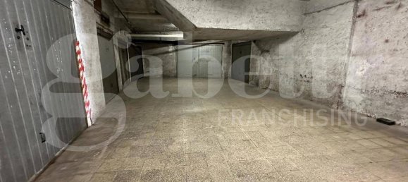 Гараж 35м² в Марино, Италия № 275477 11