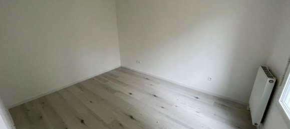 1 bedroom Apartment in Persan, France No. 183691 4