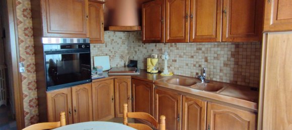 3 Schlafzimmer Haus in Chateaudun, France, Nr. 271259 3