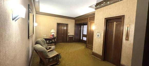 4 bedrooms Apartment in Rome, Italy No. 112403 42