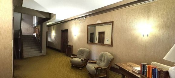 4 bedrooms Apartment in Rome, Italy No. 112403 23