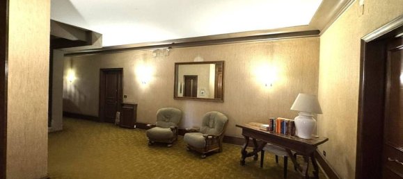 4 bedrooms Apartment in Rome, Italy No. 112403 22