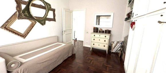 4 bedrooms Apartment in Rome, Italy No. 112403 4