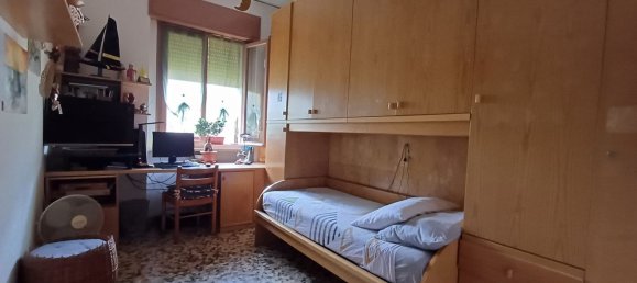 4-salle Appartement à Vignola, Italy No. 286315 6