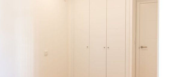 3 bedrooms Apartment in Madrid, Spain No. 178945 8