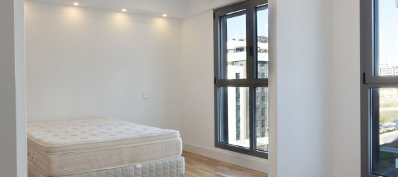 3 bedrooms Apartment in Madrid, Spain No. 178945 15