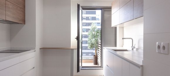 3 bedrooms Apartment in Madrid, Spain No. 178945 2