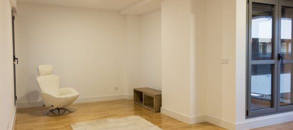 3 bedrooms Apartment in Madrid, Spain No. 178945 24