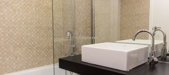 3 bedrooms Apartment in Madrid, Spain No. 178945 20