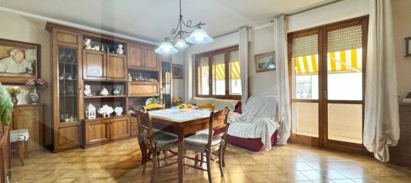 Квартира с 6 комнатами в Понсакко, Италия № 20646 3