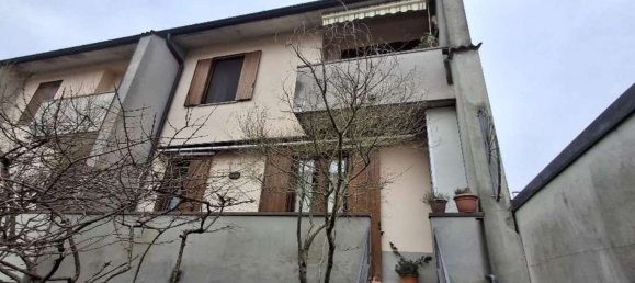 4 rooms House in Crema, Italy No. 313842 8