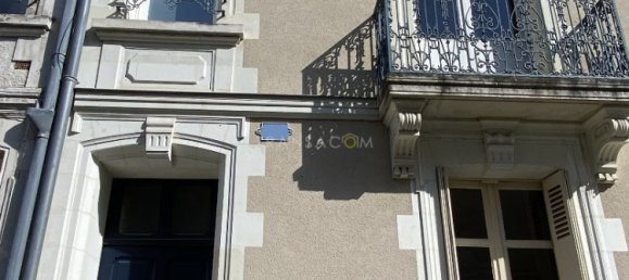 4 bedrooms House in Tours, France No. 72878 3