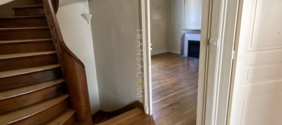 4 bedrooms House in Tours, France No. 72878 11