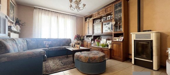 3 bedrooms House in Piombino Dese, Italy No. 291374 3