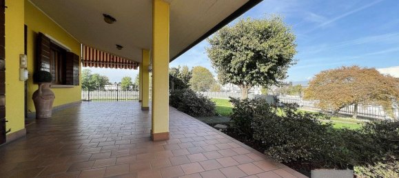 3 bedrooms House in Piombino Dese, Italy No. 291374 13