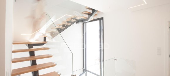 Villa de 4 dormitorios en Almada, Portugal No. 140015 8