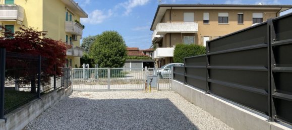 4 bedrooms Apartment in Vigonovo, Italy No. 355647 17