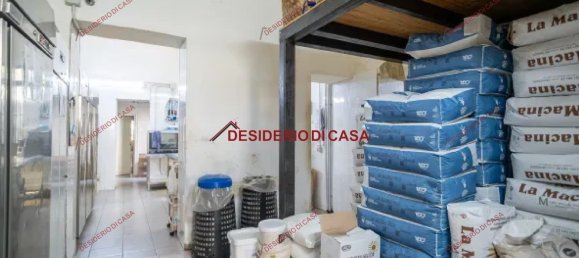 Gewerbliche Immobilie in Palermo, Italy 107m², Nr. 331292 2