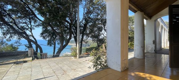 14 rooms Villa in Gaeta, Italy No. 132367 3