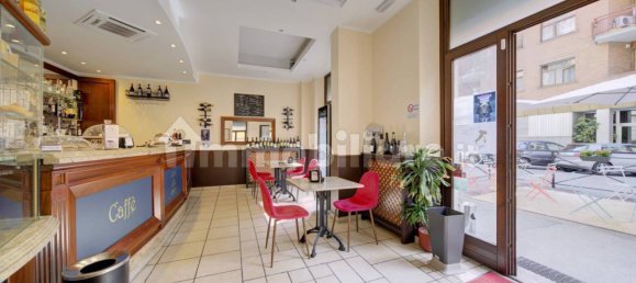 3 rooms Commercial property in Turin, Italy No. 211523 12