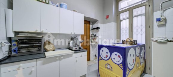 3 rooms Commercial property in Turin, Italy No. 211523 21