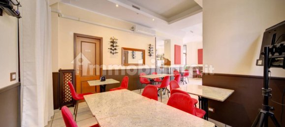 3 rooms Commercial property in Turin, Italy No. 211523 17